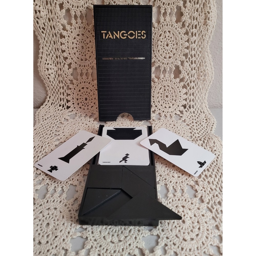 Tangoes The Puzzle Game Complete In Travel Case. Use pieces To build the picture